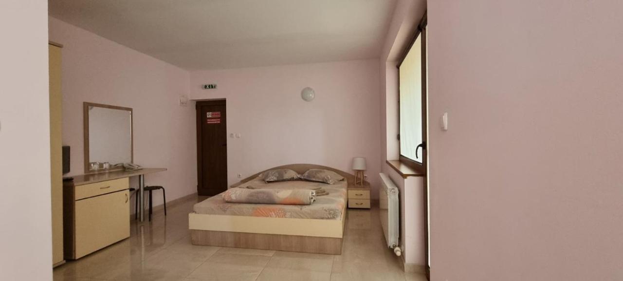 Семеен Хотел Илиевата Къща Sapareva Banya Esterno foto