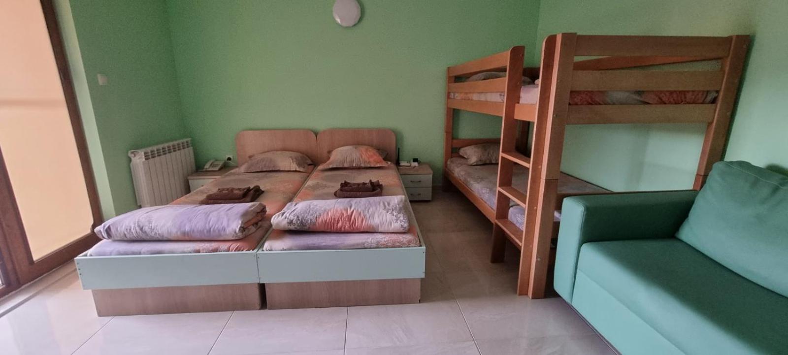 Семеен Хотел Илиевата Къща Sapareva Banya Esterno foto